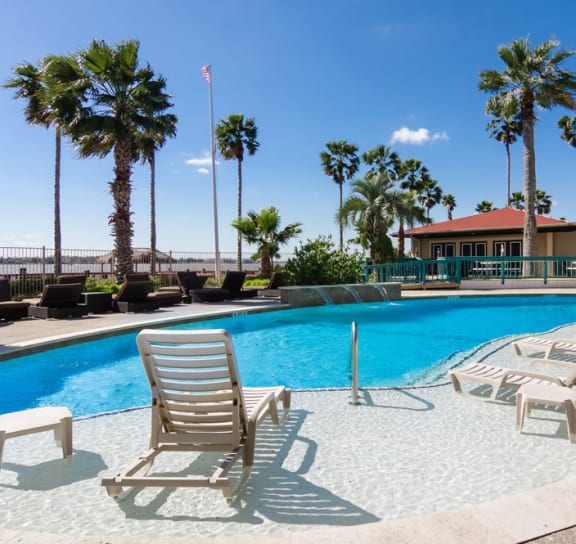 Apartments in Seabrook, TX Dwell at Clear Lake